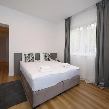 Apartment 6 *