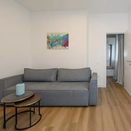 Apartment 6